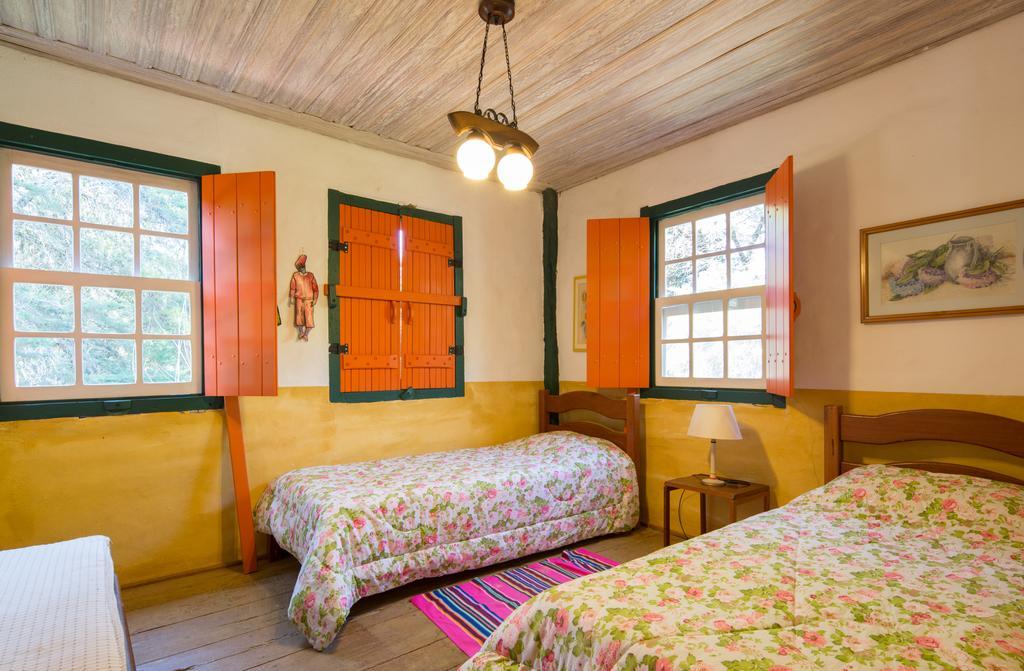 Pousada Chales Da Casa Centenaria Santo Antônio do Pinhal Exteriör bild